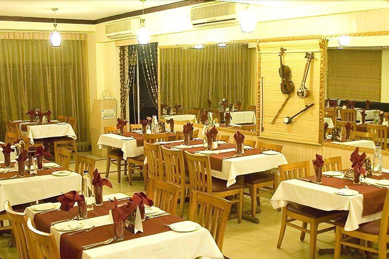 Ramanashree Brunton Hotel Бангалор Екстериор снимка
