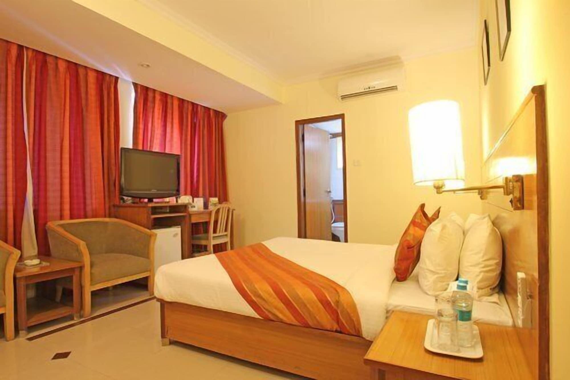 Ramanashree Brunton Hotel Бангалор Екстериор снимка