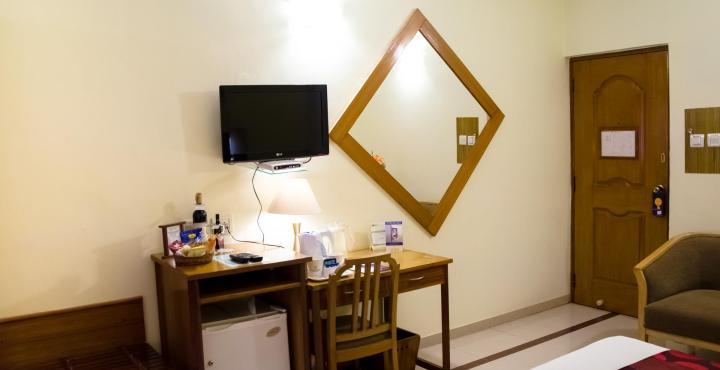 Ramanashree Brunton Hotel Бангалор Екстериор снимка